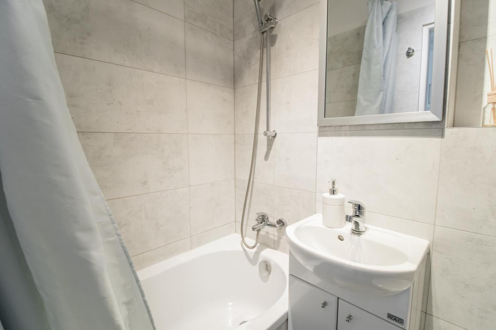 Piotrapartments - Bruna Green City Apartment Varsovia Exterior foto